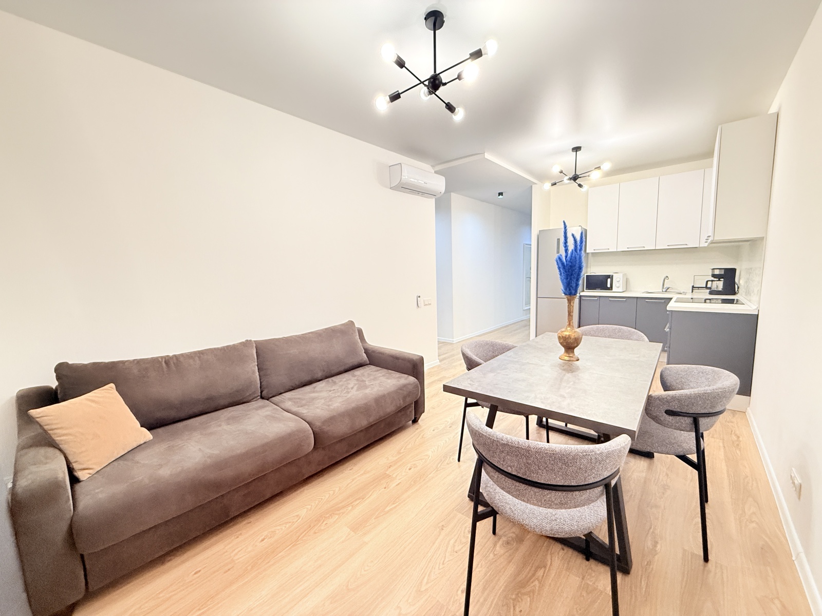 Апартаменты Зона Комфорта на Авиаторов 5