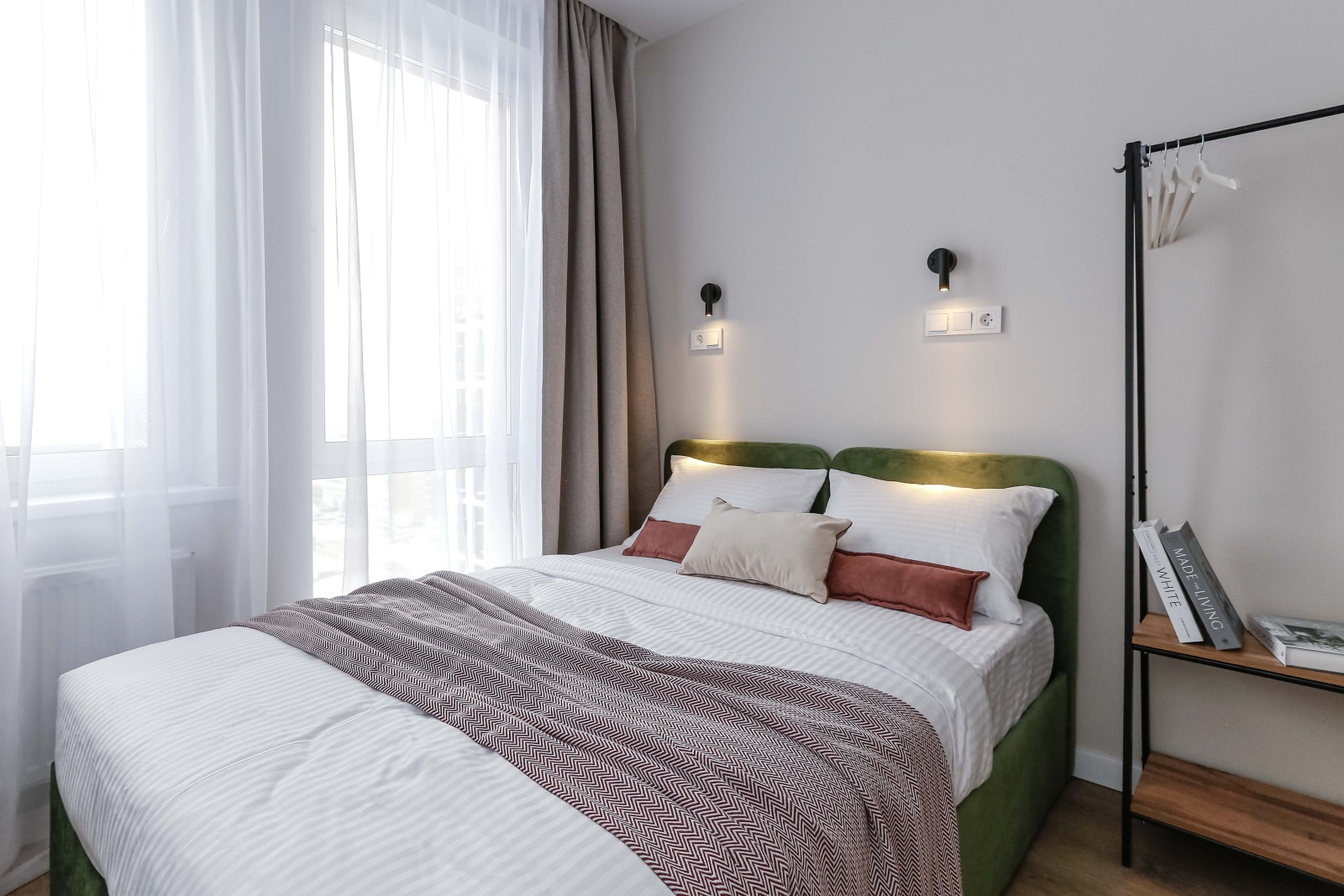 Уютная студия на Новоостаповской