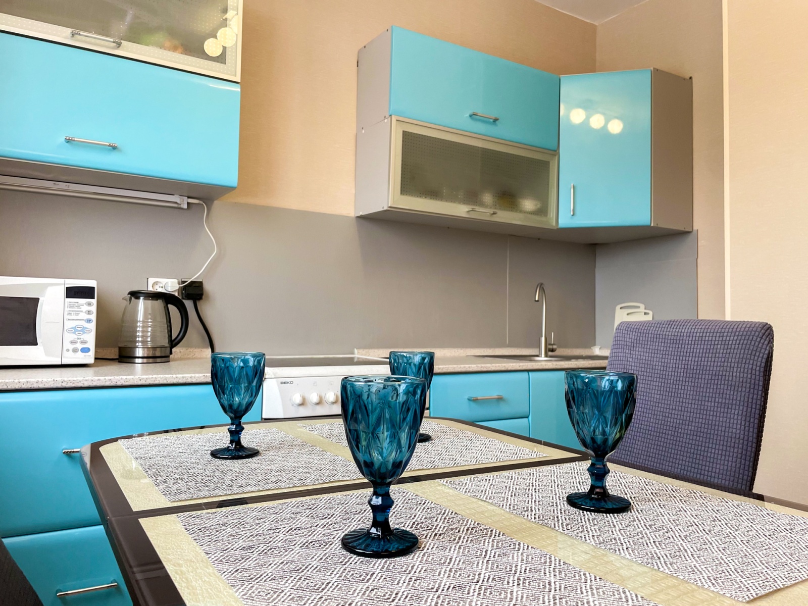 Просторные апартаменты Like Home Apartment у м. Oзepная