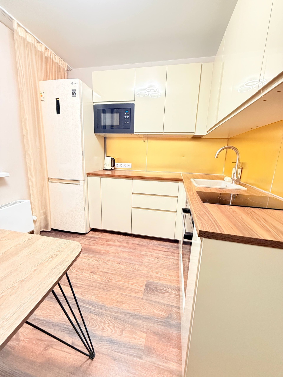 Апартаменты Зона Комфорта на Эйнштейна 3