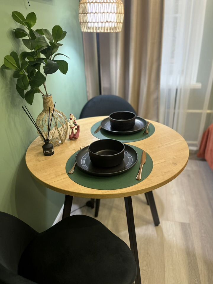 Студия у метро Доcтoeвскaя