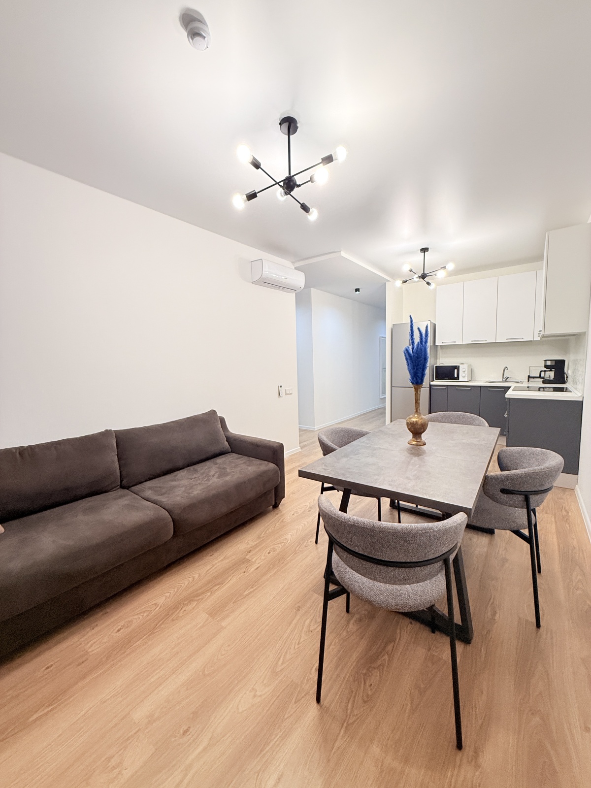 Апартаменты Зона Комфорта на Авиаторов 5