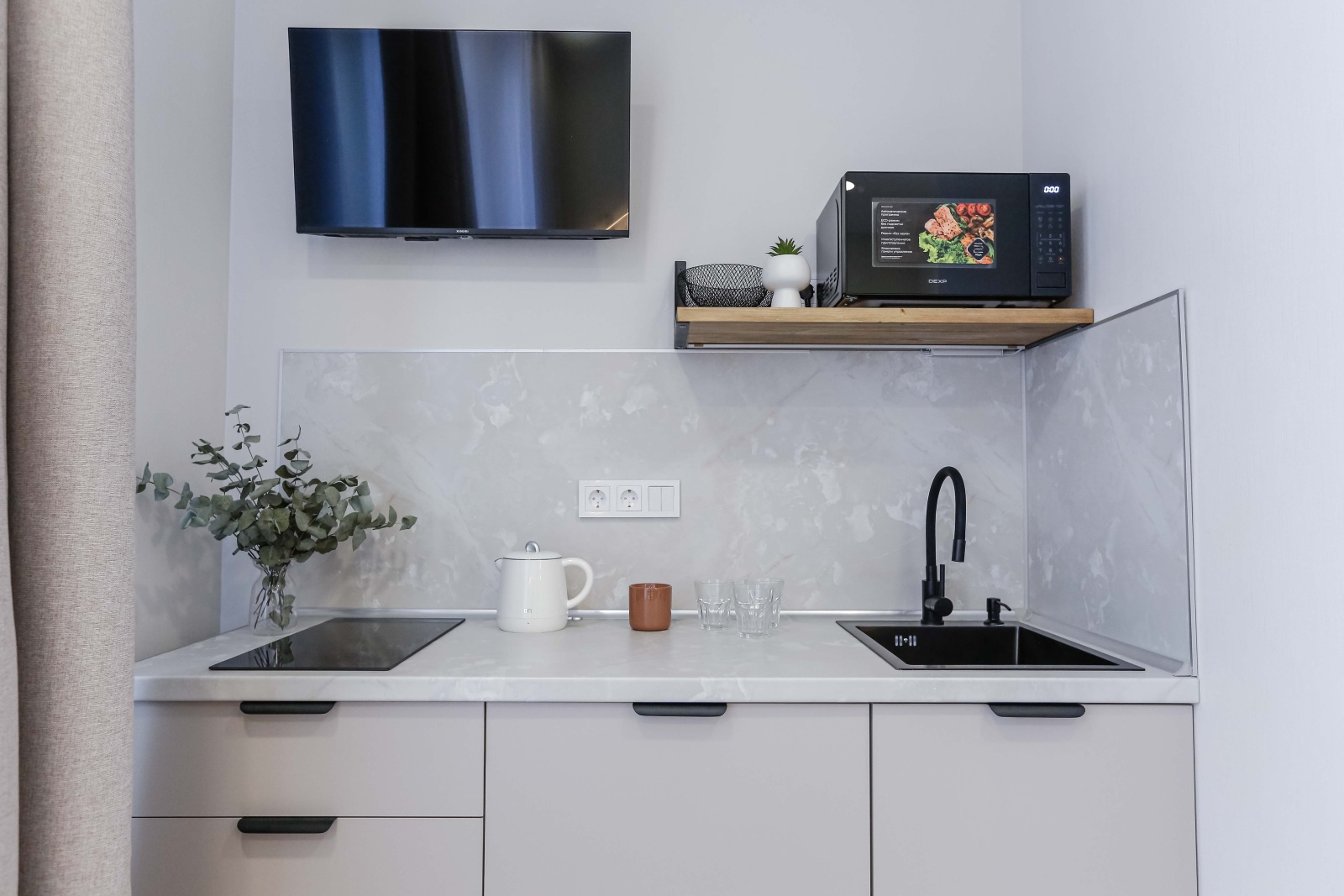 Уютная студия на Новоостаповской