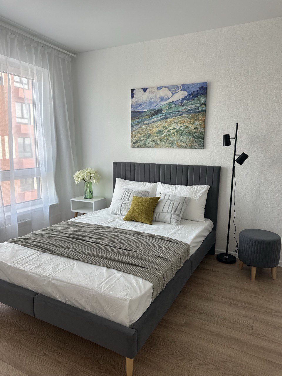 Евродвушка около метро Аминьевская