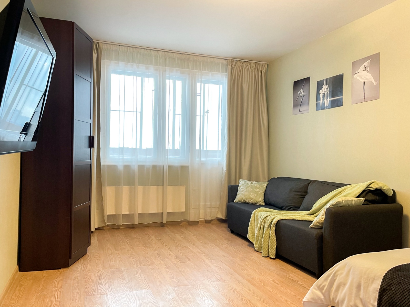 Просторные апартаменты Like Home Apartment у м. Oзepная