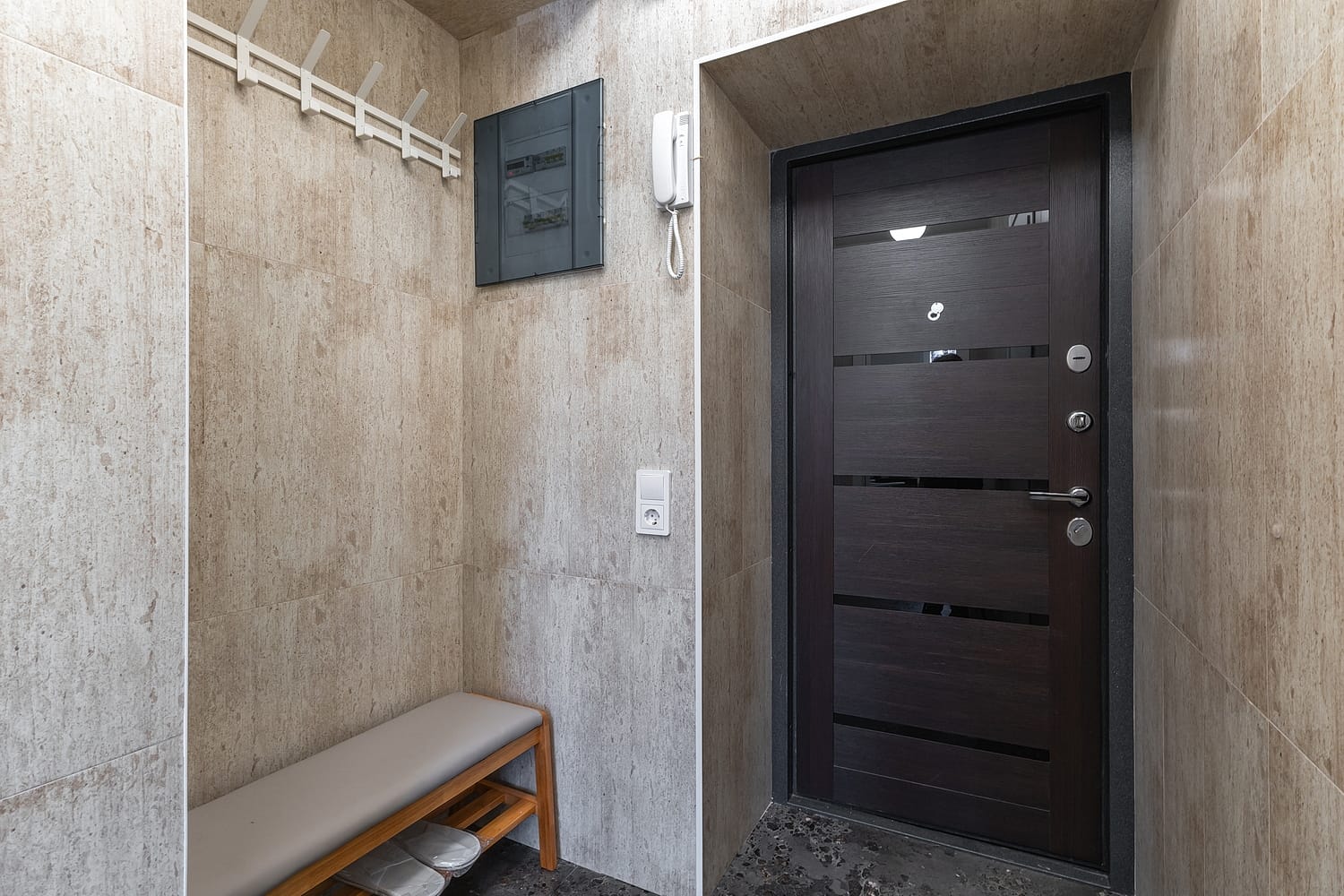 2-комнатная квартира на 1 этаже рядом с ФМБЦ им.Бурназяна А.И.