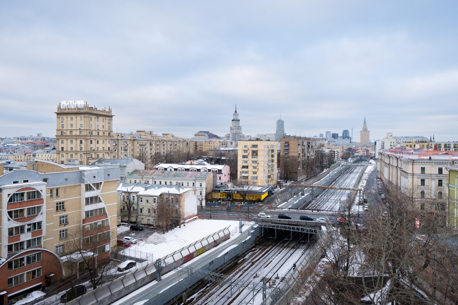 Квартира-студия с завораживающим видом на старую Москву