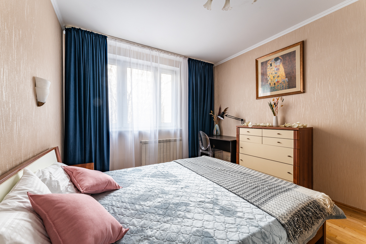 Уютная светлая двушка в 10 мин от метро. Идеально для семьи или пары.