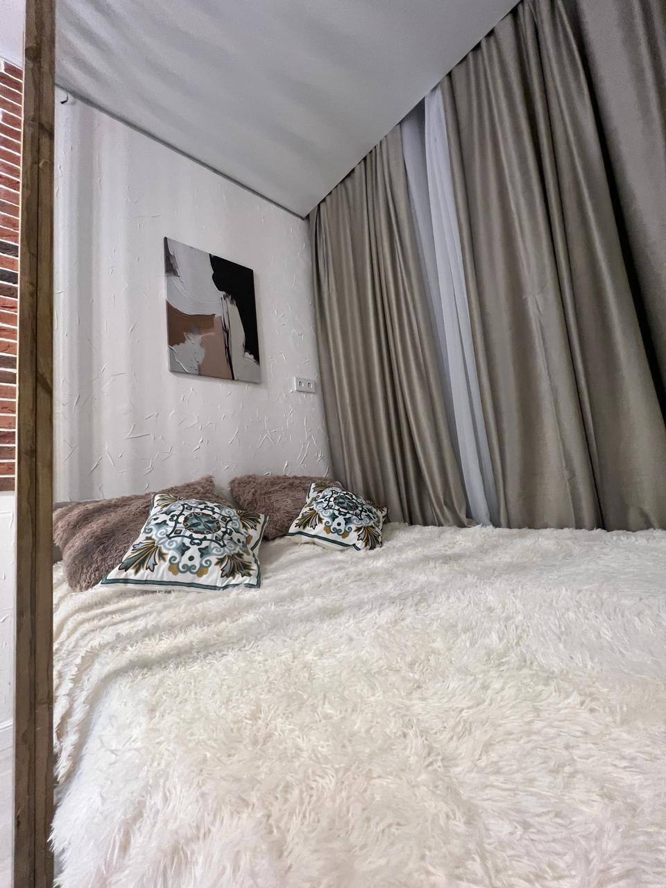 Квартира на Новоостаповской 20